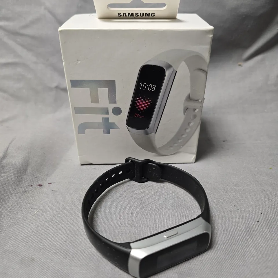SAMSUNG FIT FITNESS BAND – BLACK STRAP SM-R370