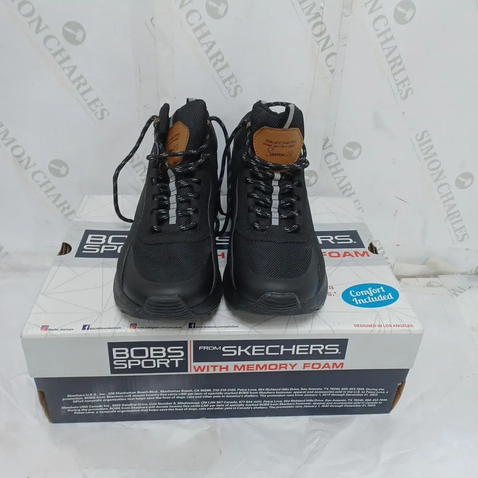 BOXED BOB'S SPORT SPARROW 2.0 FROM SKECHERS MEMORY FOAM LADIES BLACK TRAINERS SIZE 9