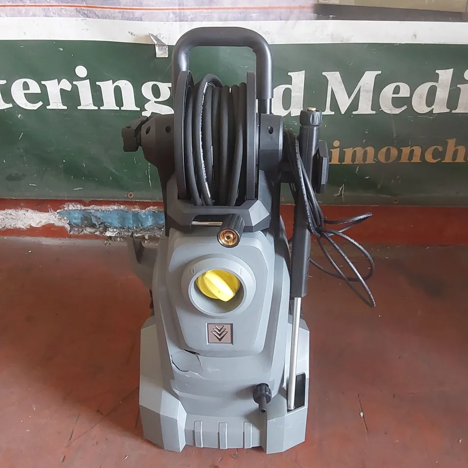 KÄRCHER HD 4/10X S/N 018495 ELECTRIC 240V PRESSURE WASHER