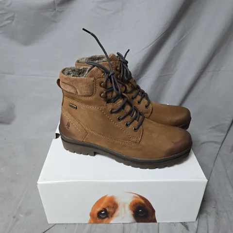 BOXED HUSH PUPPIES LADIES ANNAY BOOTS IN CAMEL - UK 6