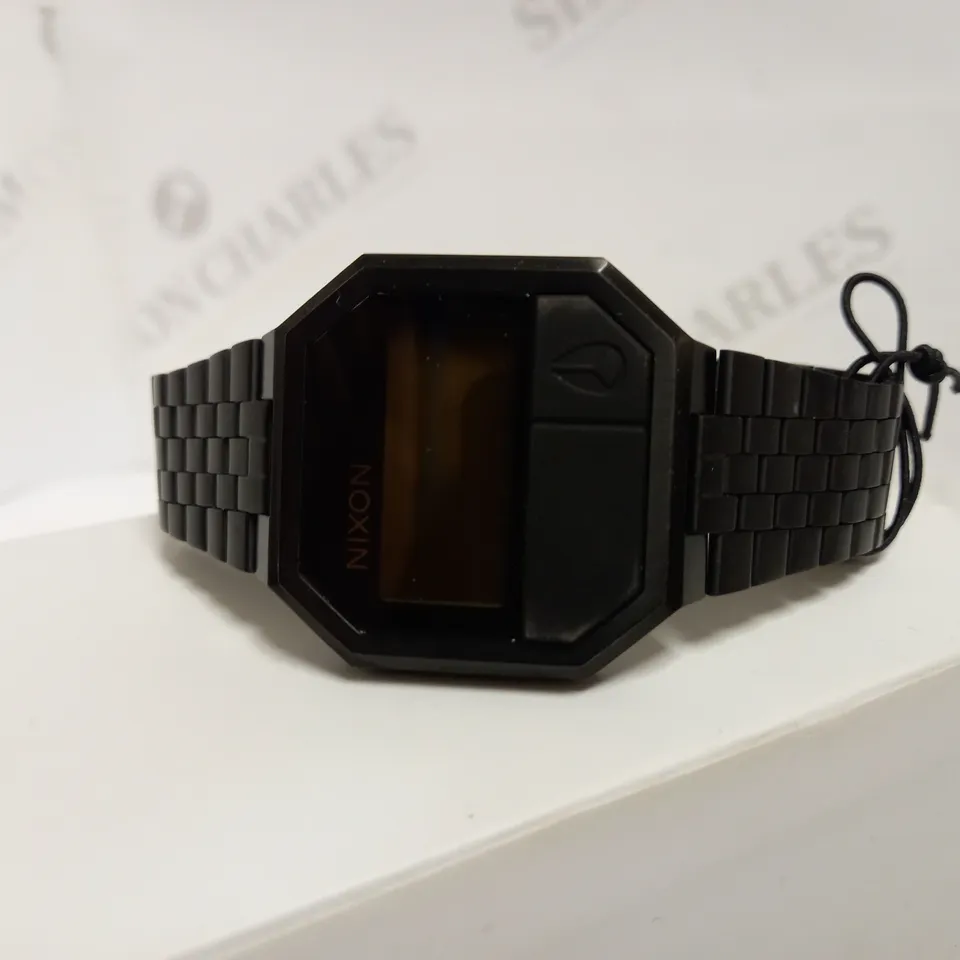 NIXON DIGITAL WATCH