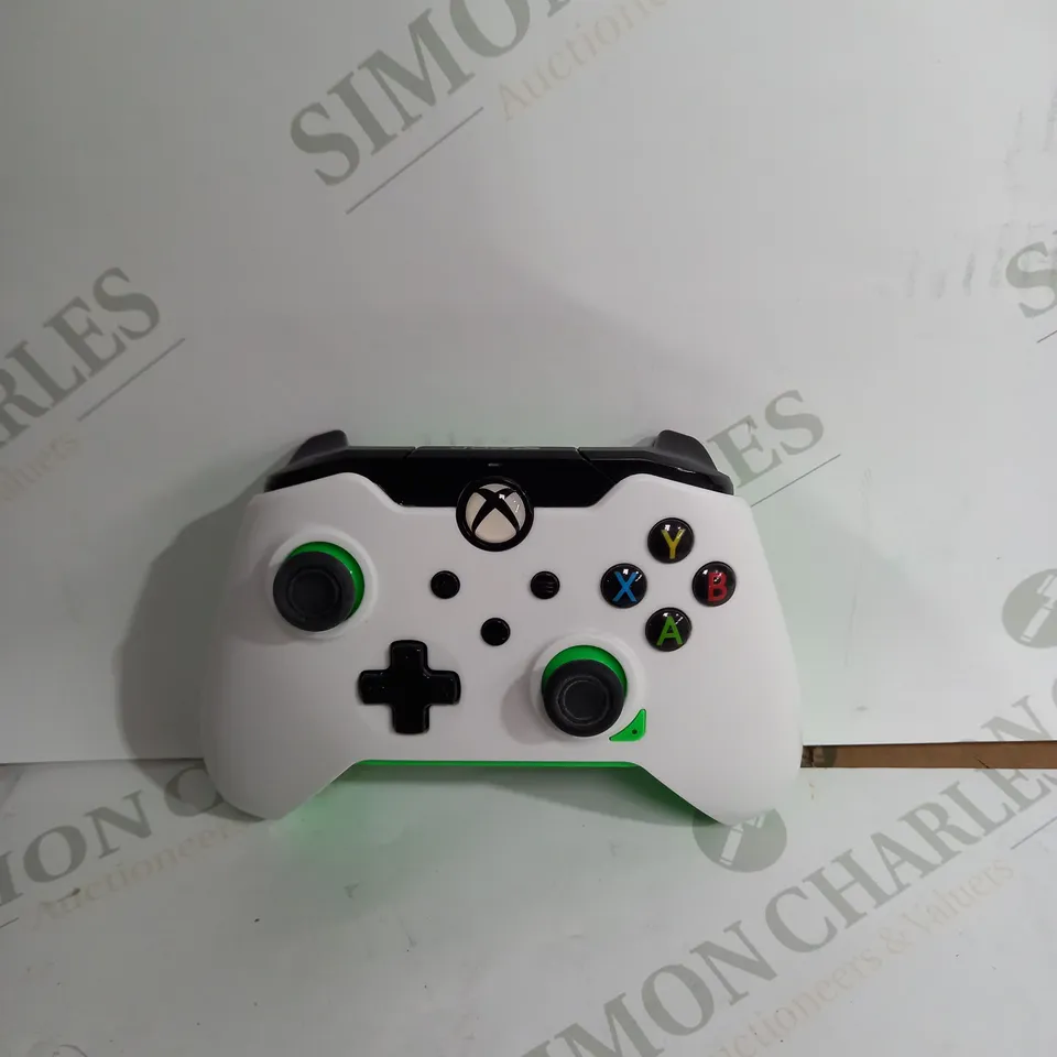 PDP NEON WHITE XBOX WIRED CONTROLLER