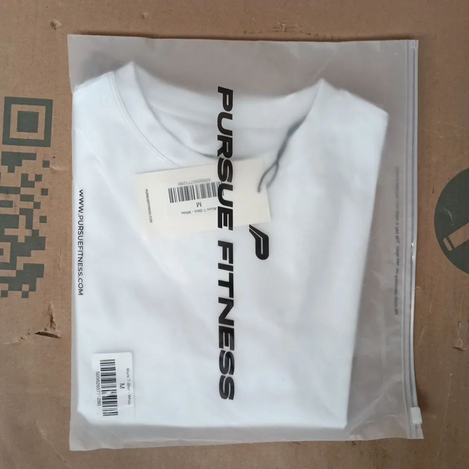 BAGGED PURSUE FITNESS ALLURE T-SHIRT IN WHITE SIZE MEDIUM