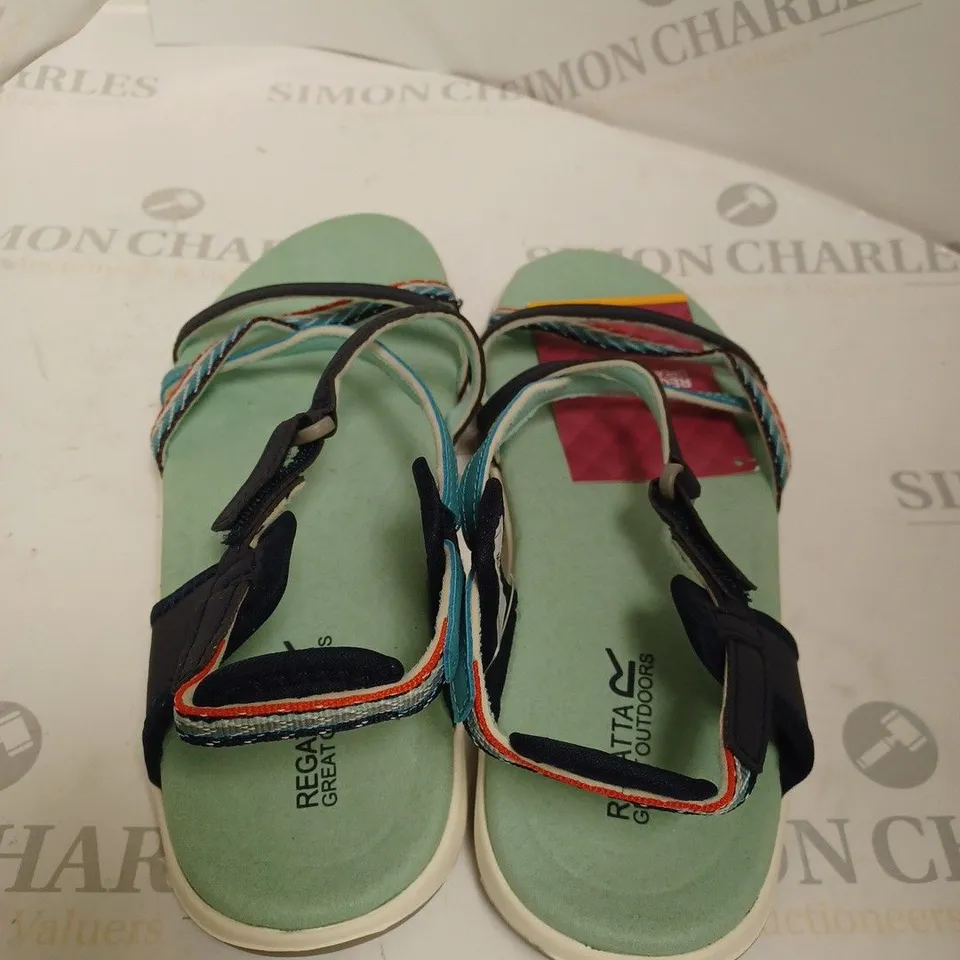 REGATTA LADY SANTA ROMA SANDALS SIZE 6