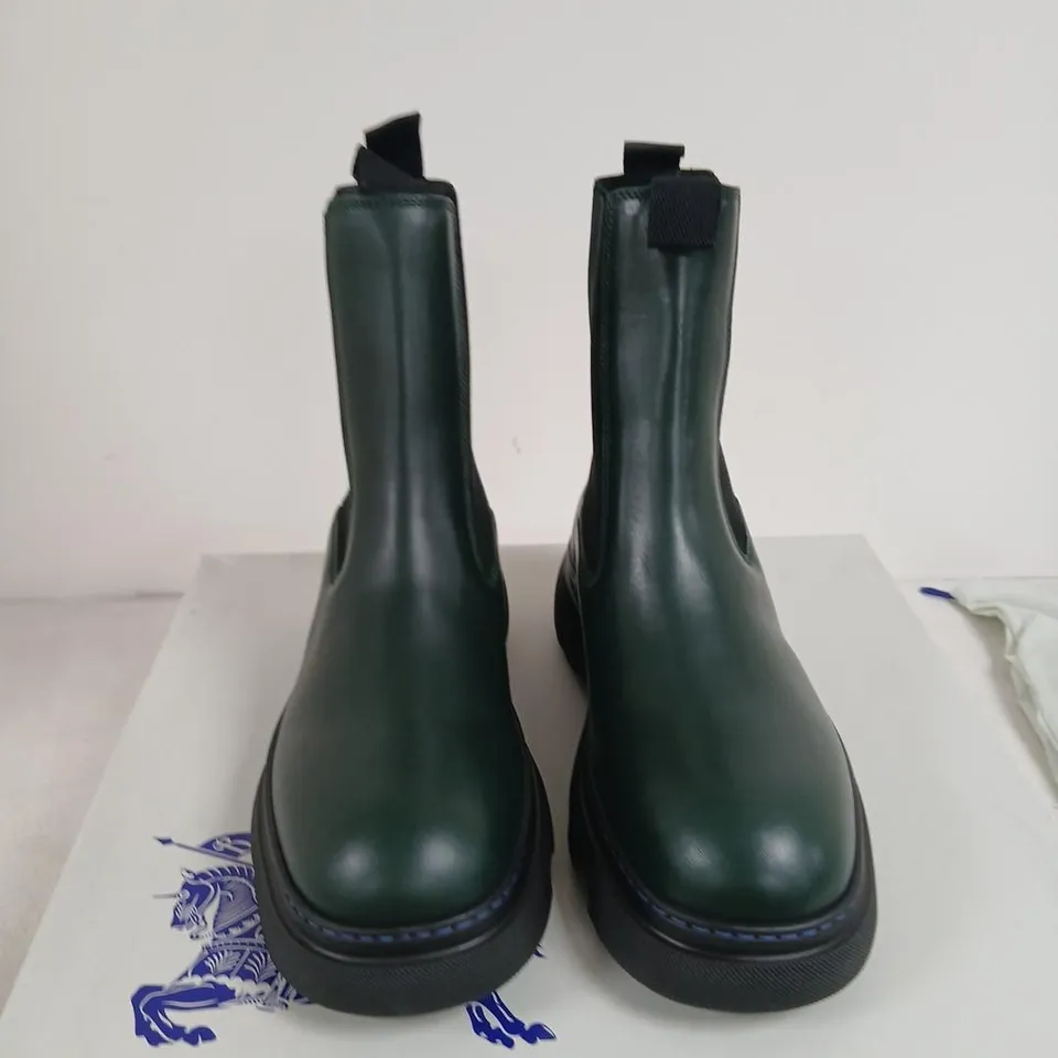 BURBERRY CHELSEA BOOTS – VINE GREEN, UK 6 (EU 39)