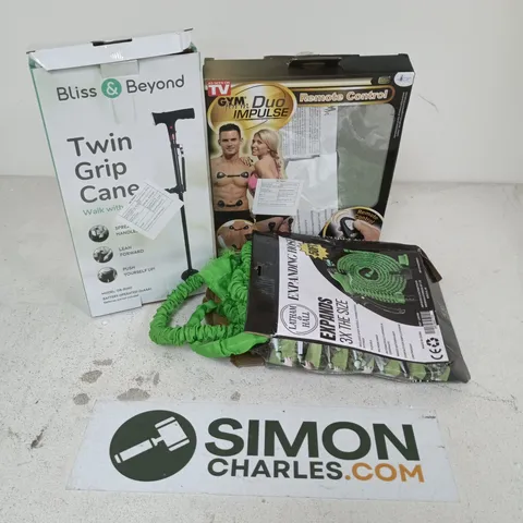 APPROXIMATELY 12 ASSORTED ITEMS TO INCLUDE TWIN GRIP CANE, DUO IMPULSE, EXPANDING HOSE, ETC - COLLECTION ONLY