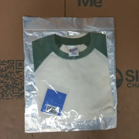 BAGGED PICANTE RAGLAN T-SHIRT IN IVORY/GREEN SIZE MEDIUM