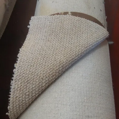 ROLL OF QUALITY HEATHCOTE BOUCLE CARPET - APPROXIMATELY 4 x 11.83m