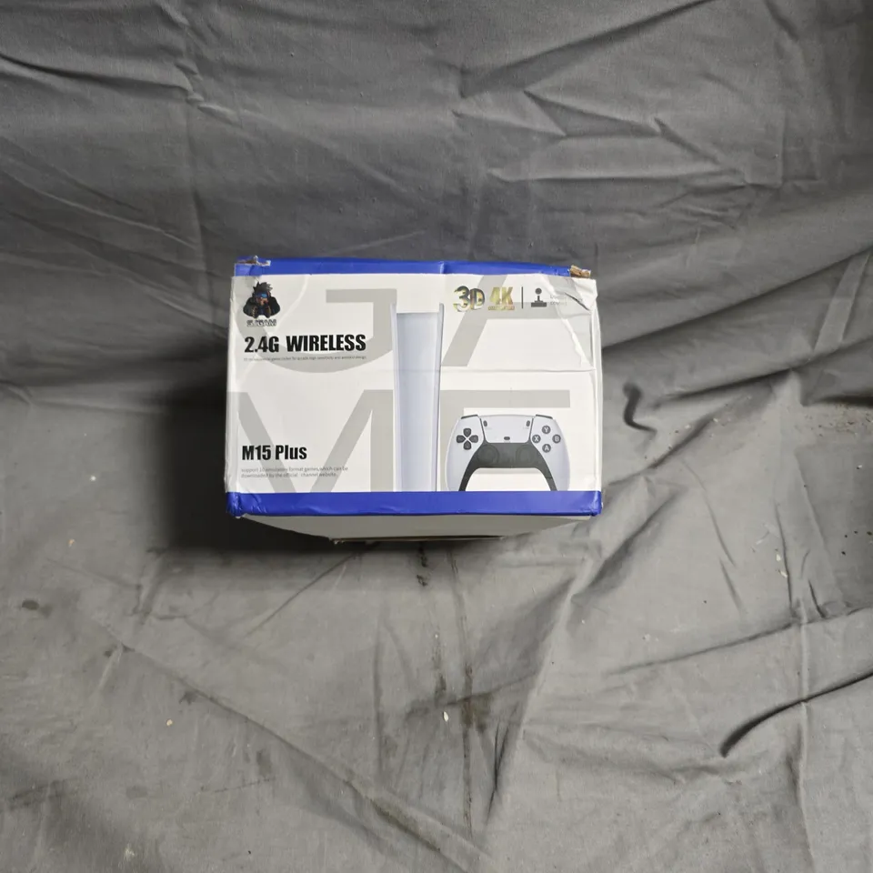 2 X WHITE WIRELESS GAME CONTROLLERS 