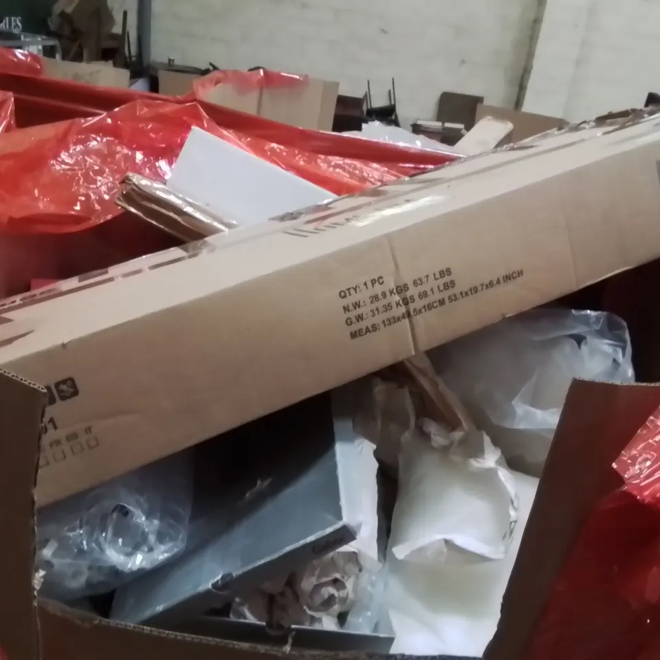 PALLET OF ASSORTED HOUSEHOLD GOODS AND PRODUCTS TO INCLUDE;PULL UP BAR,MAT,PUZZLE MAT