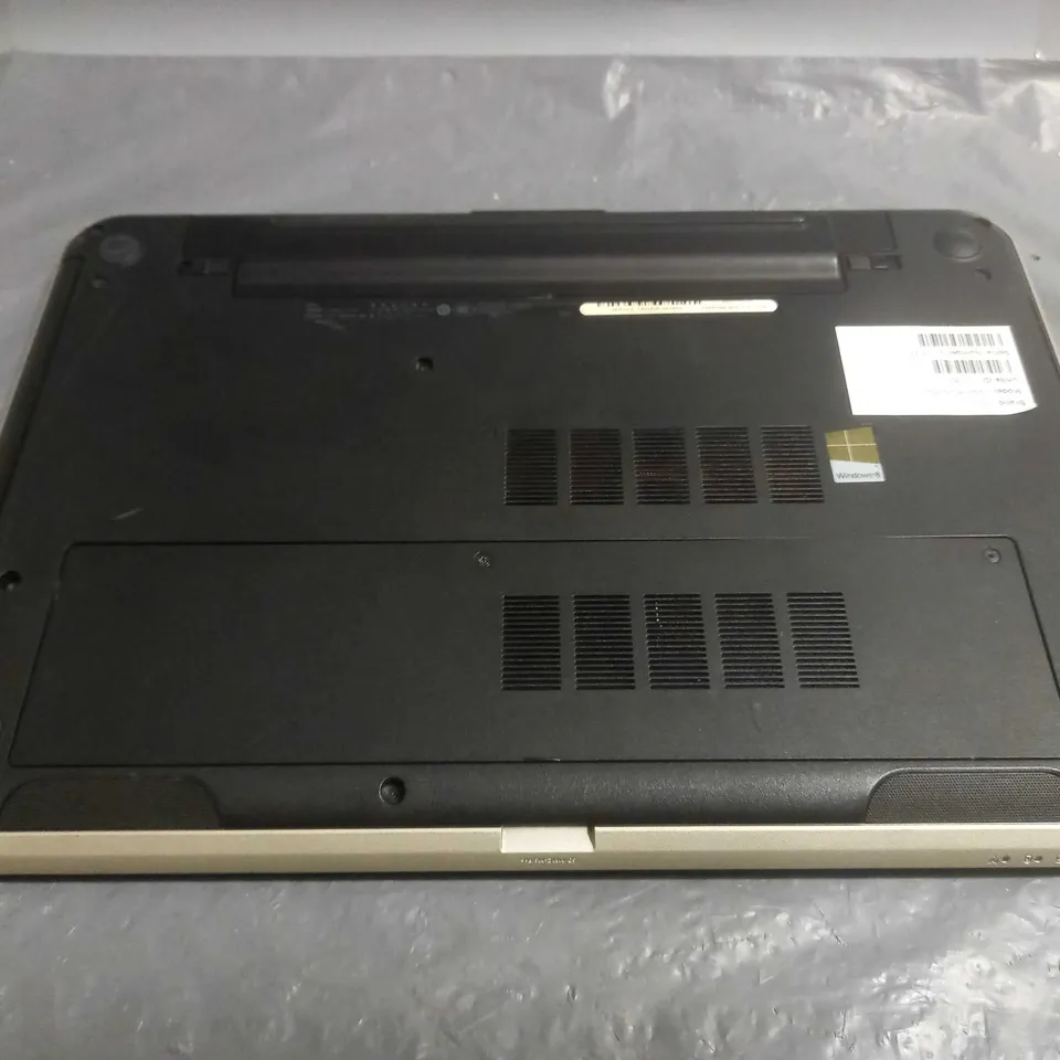 DELL INSPIRON 15R INTEL CORE I-7 RADEON GRAPHICS LAPTOP