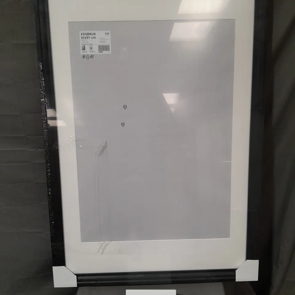 IKEA EDSBRUK BLACK FRAMED PICTURE FRAME - DISPLAY AREA 50X70CM