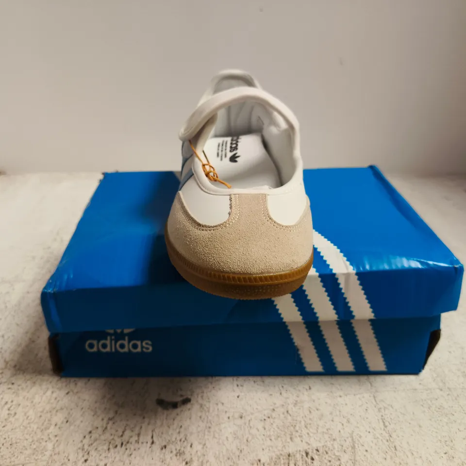 BOXED PAIR OF ADIDAS SAMBA JANE WOMEN'S SHOES IN WHITE/BLUE SIZE 6