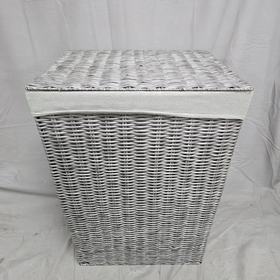 RATTAN LAUNDRY HAMPER