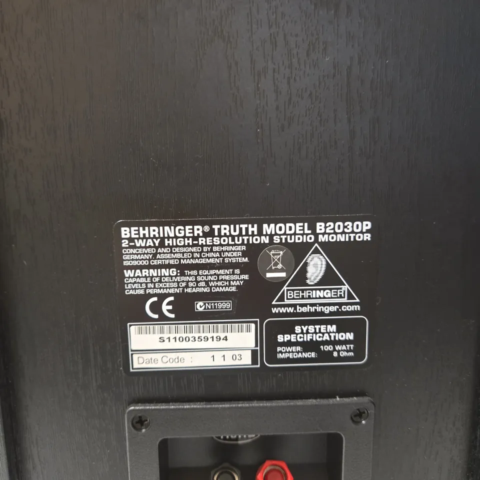 BEHRINGER TRUTH B2030P 2-WAY STUDIO MONITOR