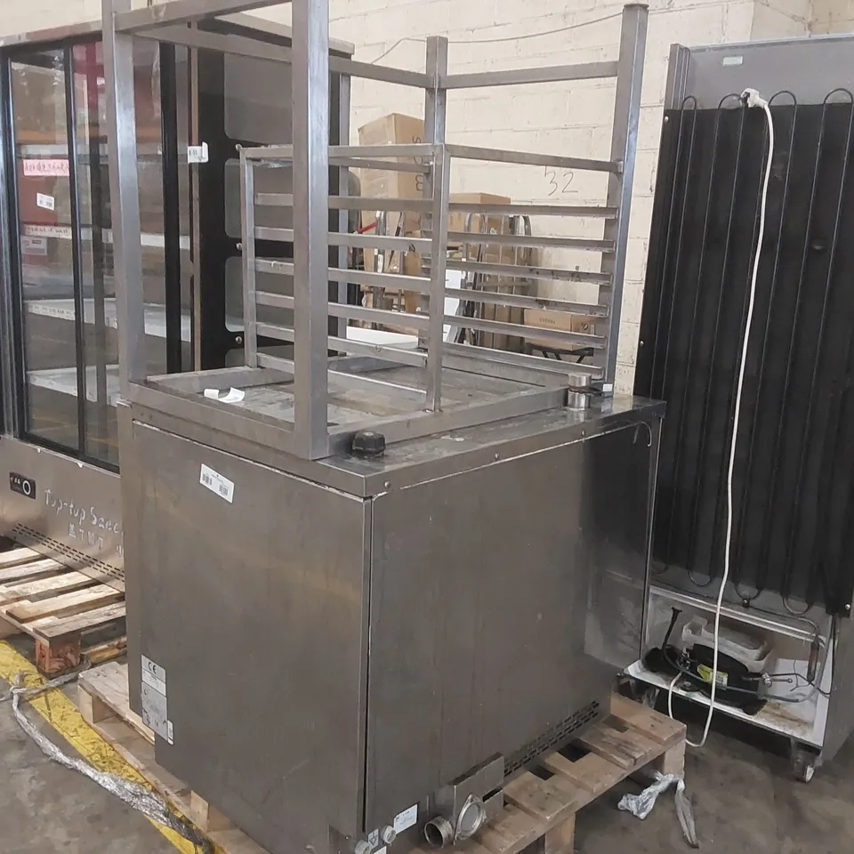 LAINOX LX TYP HME061 P COMMERCIAL COMBINATION OVEN WITH STAND