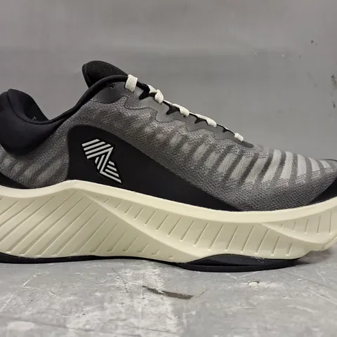 BOXED PAIR OF R.A.D R-1 SHOES IN GREY/BLACK UK SIZE 6.5