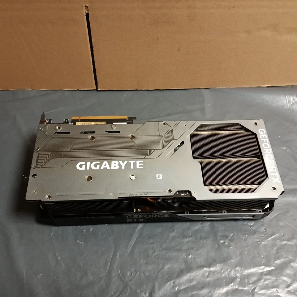 GIGABYTE GEFORCE RTX 4090 GAMING OC 24G GRAPHICS CARD – BOXED