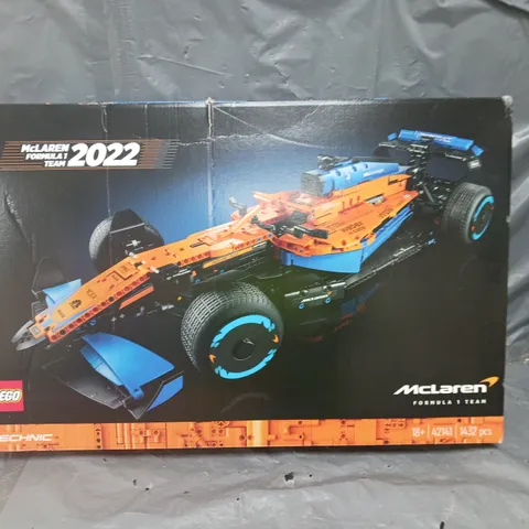 BOXED LEGO TECHNIC MCLAREN FORMULA 1 RACE CAR 2022 (42141)