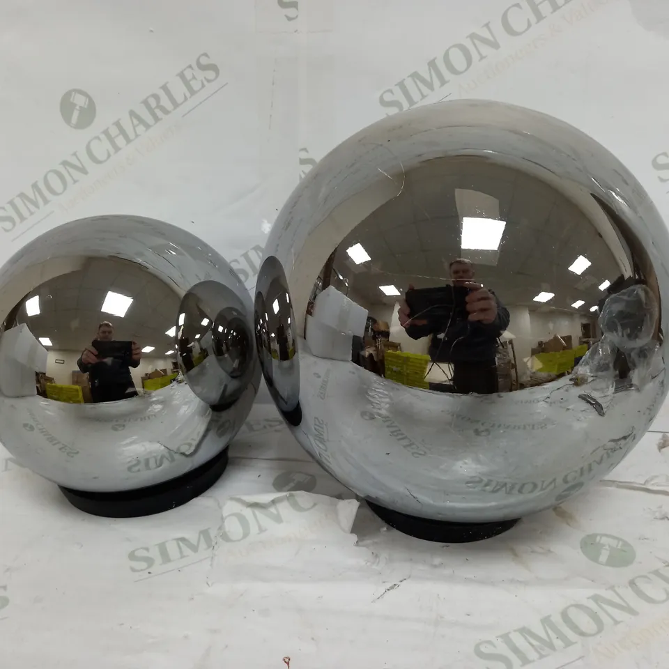 BOXED KELLY HOPPEN SET OF 2 INDOOR OUTDOOR PRELIT GLASS DECOR, REFLECTIVE ORBS