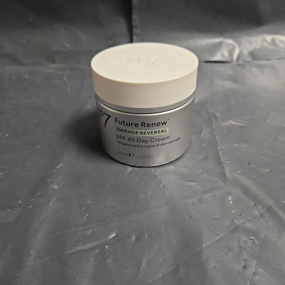 FUTURE RENEW DAMAGE REVERSAL SPF 40 DAY CREAM – 50 ML
