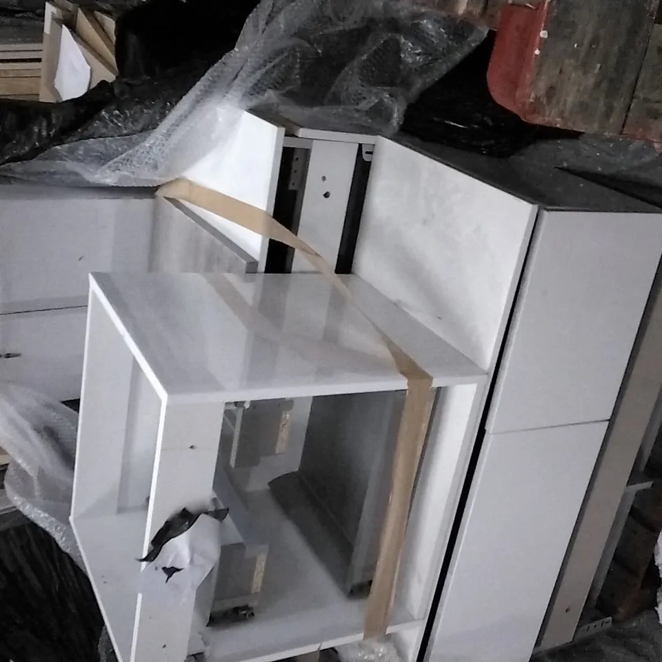 PALLET OF APPROX 9 ASSORTED BATHROOM FURNITURE TO INCLUDE VANITY UNITS AND BASINS