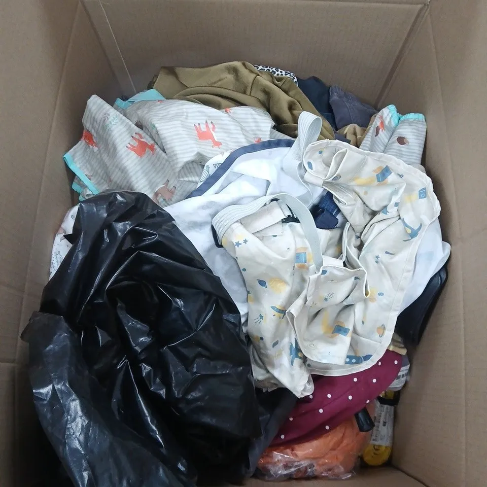 BOX OF APPROXIMATELY 10 ASSORTED ITEMS INCLUDING JOHN LEWIS SCENTED TEA LIGHTS, SOME PLASTIC BOWLS AND COLGATE AFTER BRUSHING TEETH WHITENING BOOSTER