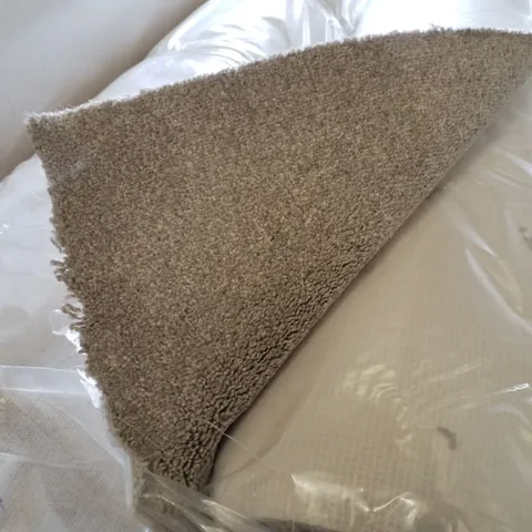 ROLL OF QUALITY EC HEARTLAND HEATHERS CHROMIUM CARPET  APPROXIMATELY 3.2×5M