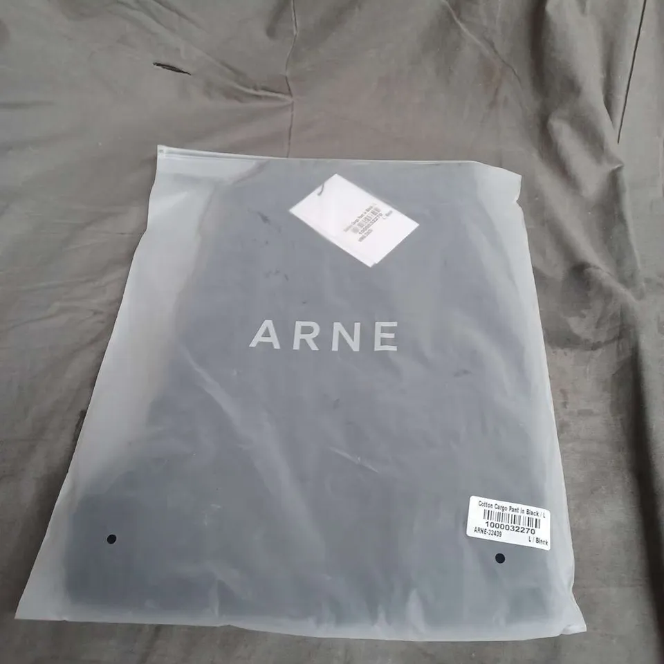 BAGGED ARNE COTTON CARGO PANT IN BLACK SIZE L