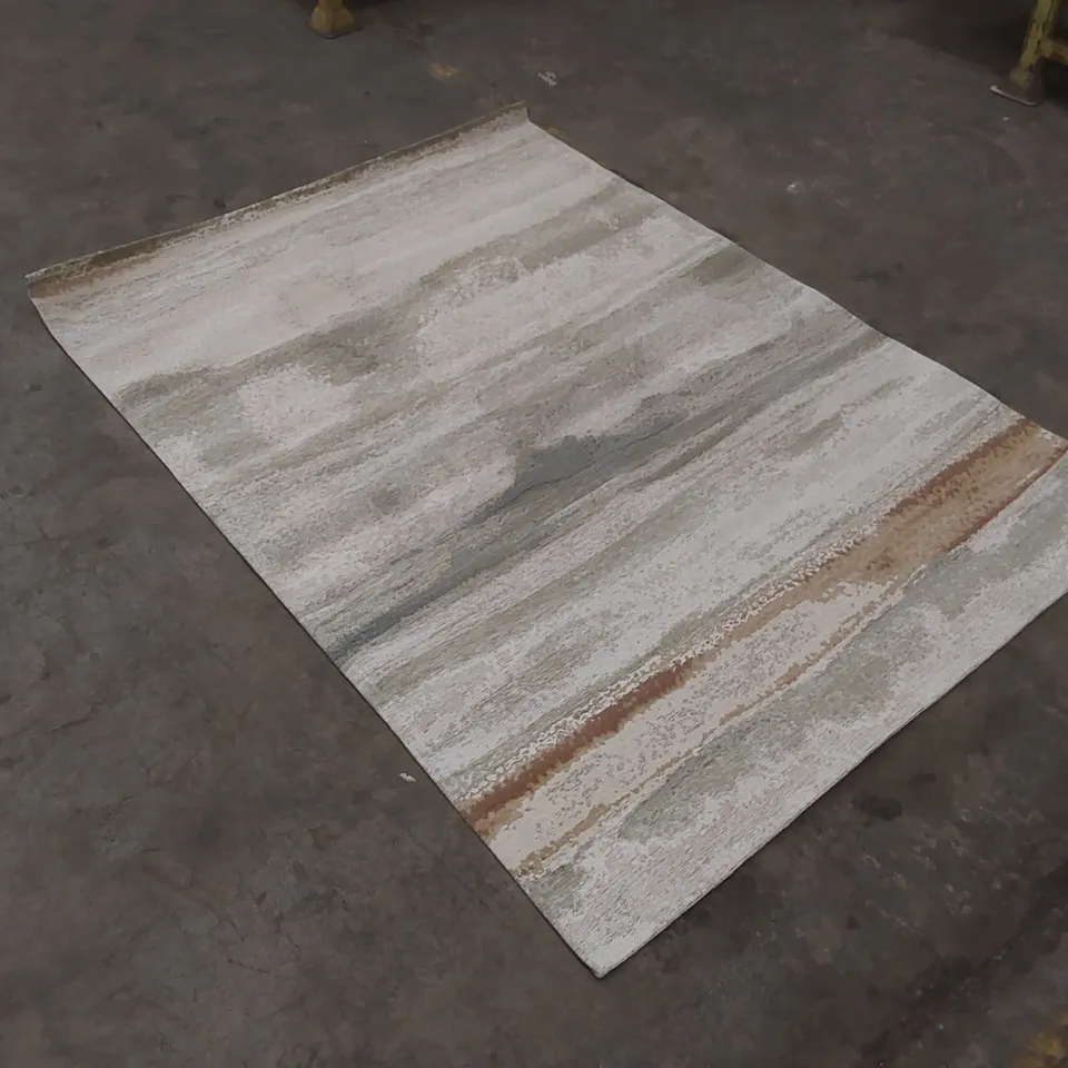 QUALITY DESIGNER RUG - APPROXIMATELY 170 x 120cm