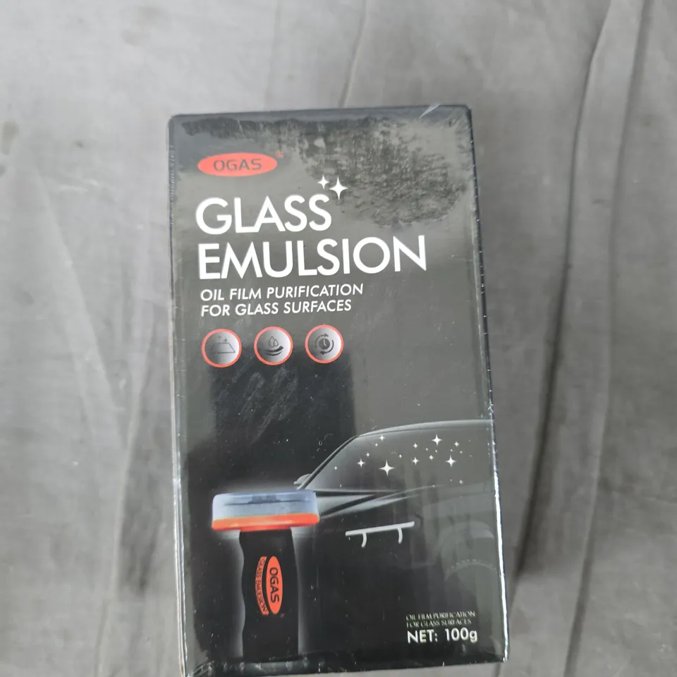 BOX OF APPROXIMATELY 20 ASSORTED HOUSEHOLD GOODS TO INCLUDE: DIFFUSER AND GLASS EMULSION 