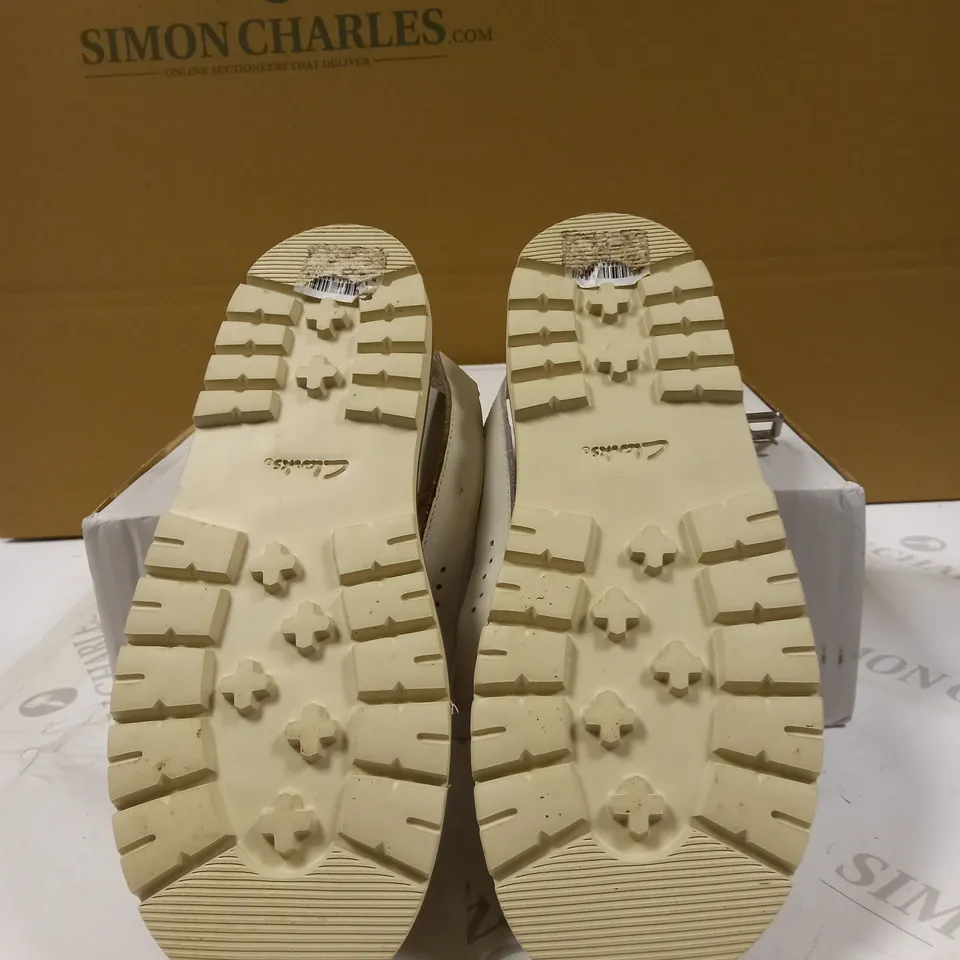CLARKS ORIANNA SANDALS SIZE 6