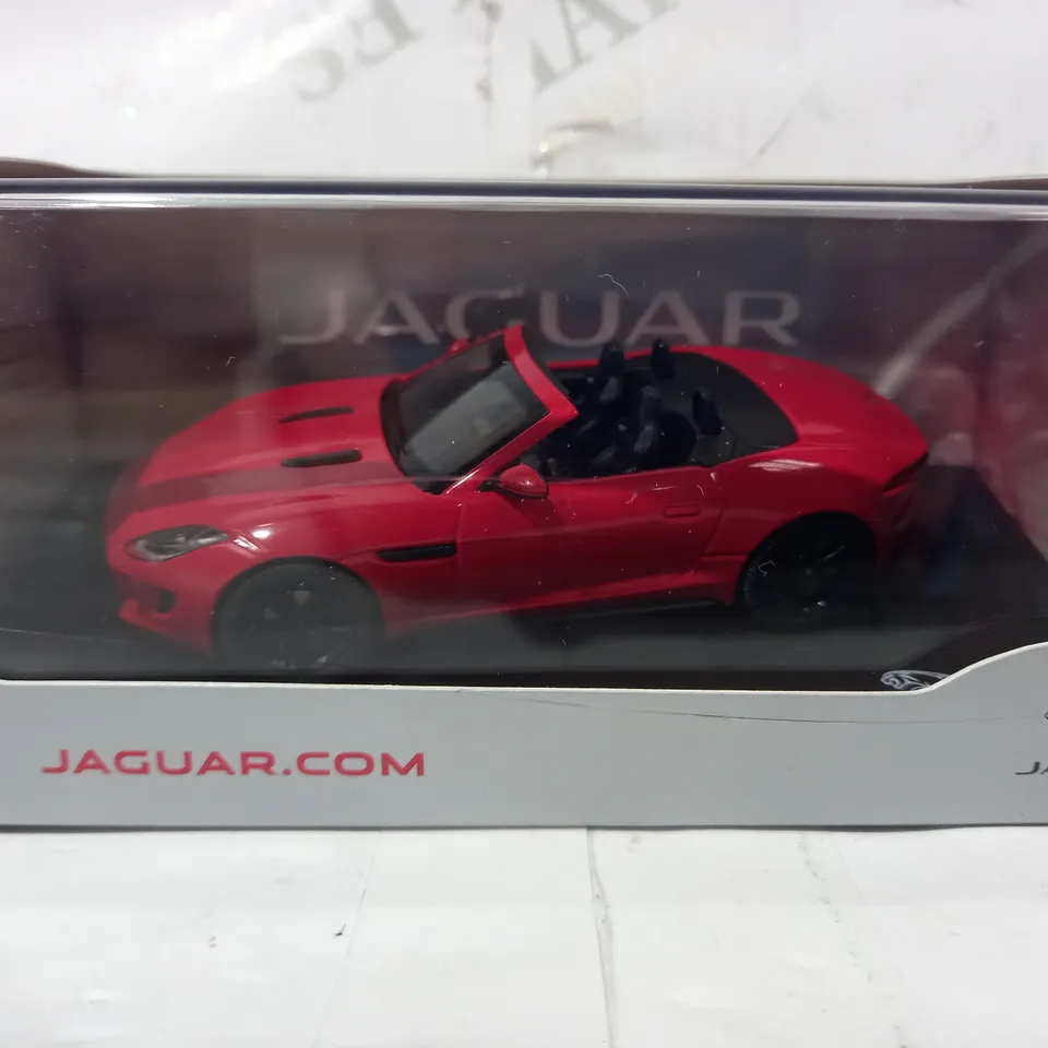JAGUAR 1:43 SCALE F-TYPE V8-S DIE-CAST MODEL CAR IN SALSA RED