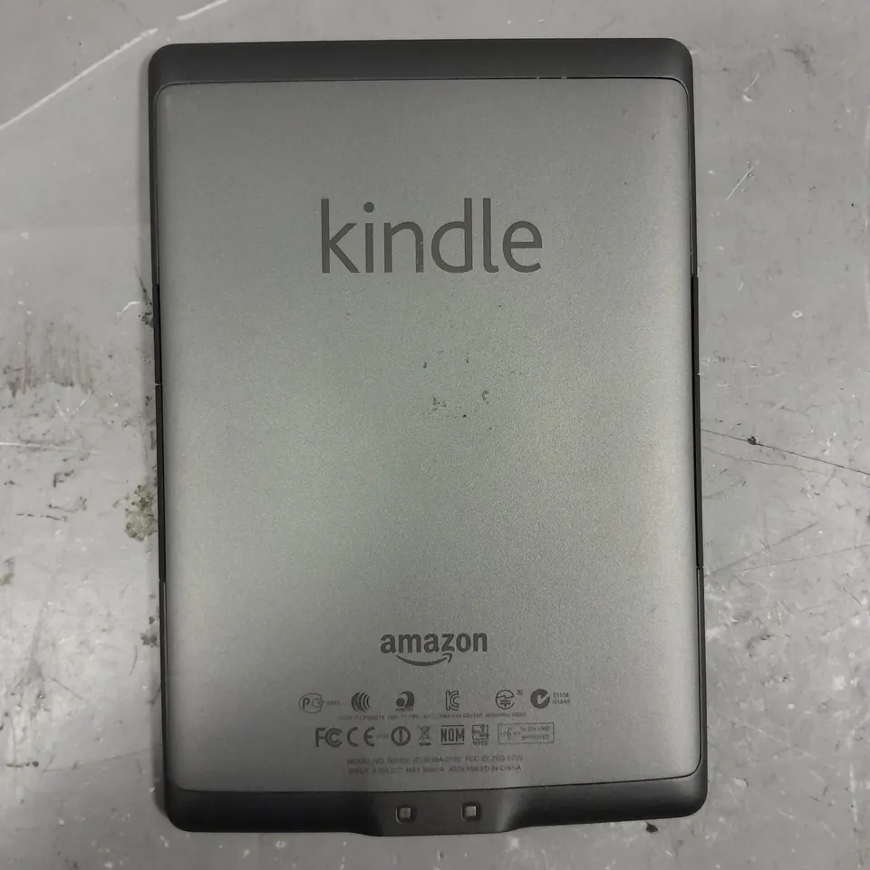 AMAZON KINDLE 4TH GEN E-READER	