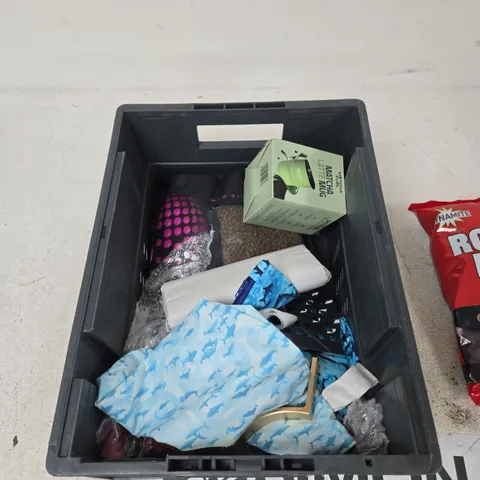 TOTE OF APPROXIMATELY 8 ASSORTED ITEMS TO INCLUDE: RED ROBIN CARP PELLETS