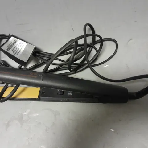 GHD CERAMIC PROFESSIONAL STYLER