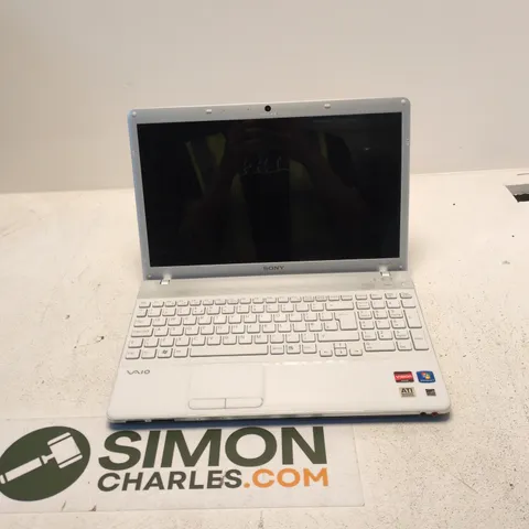 SONY VAIO VPCEE2E1E LAPTOP β SILVER, AMD ATHLON II P320