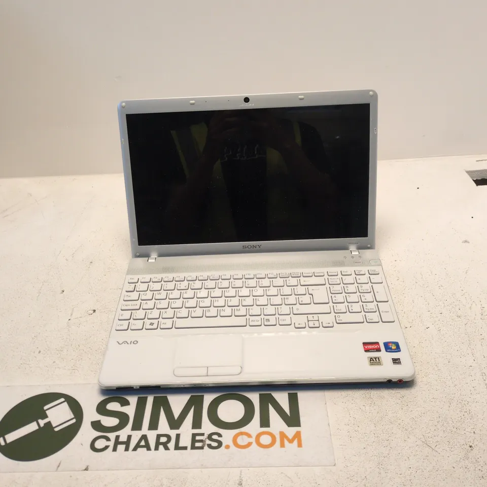 SONY VAIO VPCEE2E1E LAPTOP – SILVER, AMD ATHLON II P320