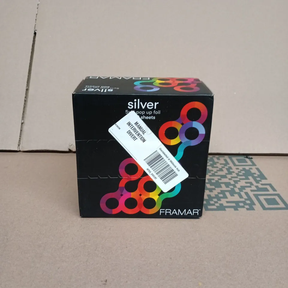 BOX OF ASSORTED GOODS INCLUDING SILVER 5X11 POP UP FOIL, VICTORIAN SCROLL STRAIGHT SHORT HANDLE LATCH AND METHOD BATHROOM REFILL
