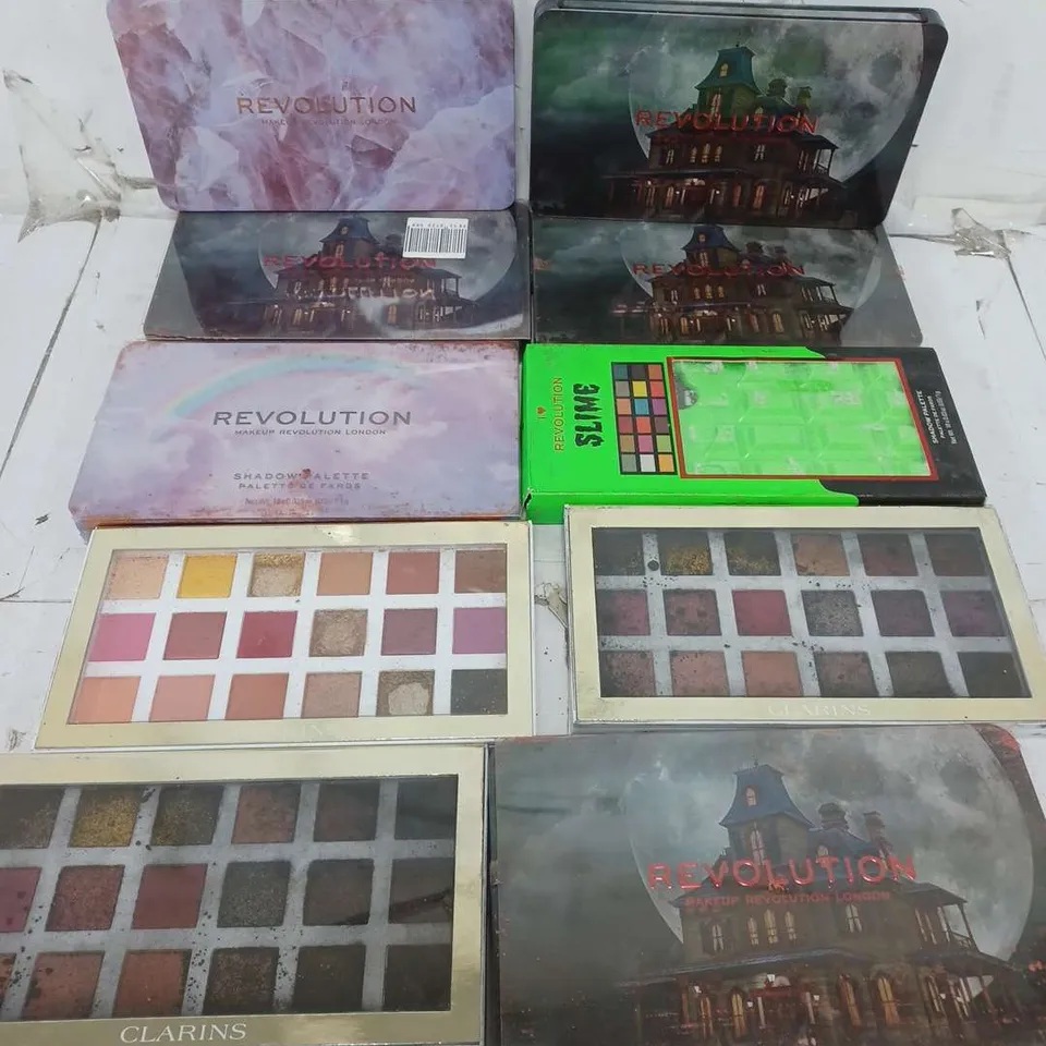 10 ASSORTED MAKEUP PALETTES TO INCLUDE REVOLUTION HAUNTED HOUSE, REVOLUTION EYESHADOW PALETTES, CLARINS EYE-MAKEUP PALETTE, ETC