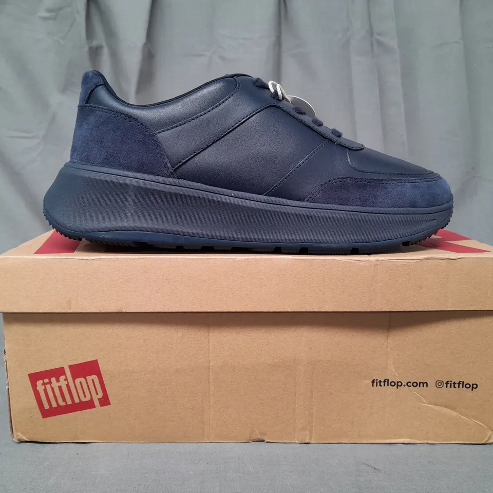 BOXED PAIR OF FITFLOP FLATFORM SNEAKERS IN NAVY UK SIZE 7