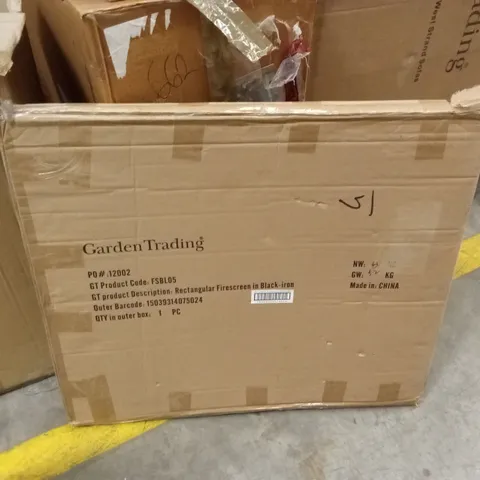 BOXED RECTANGULAR FIRE SCREEN IN BLACK IRON