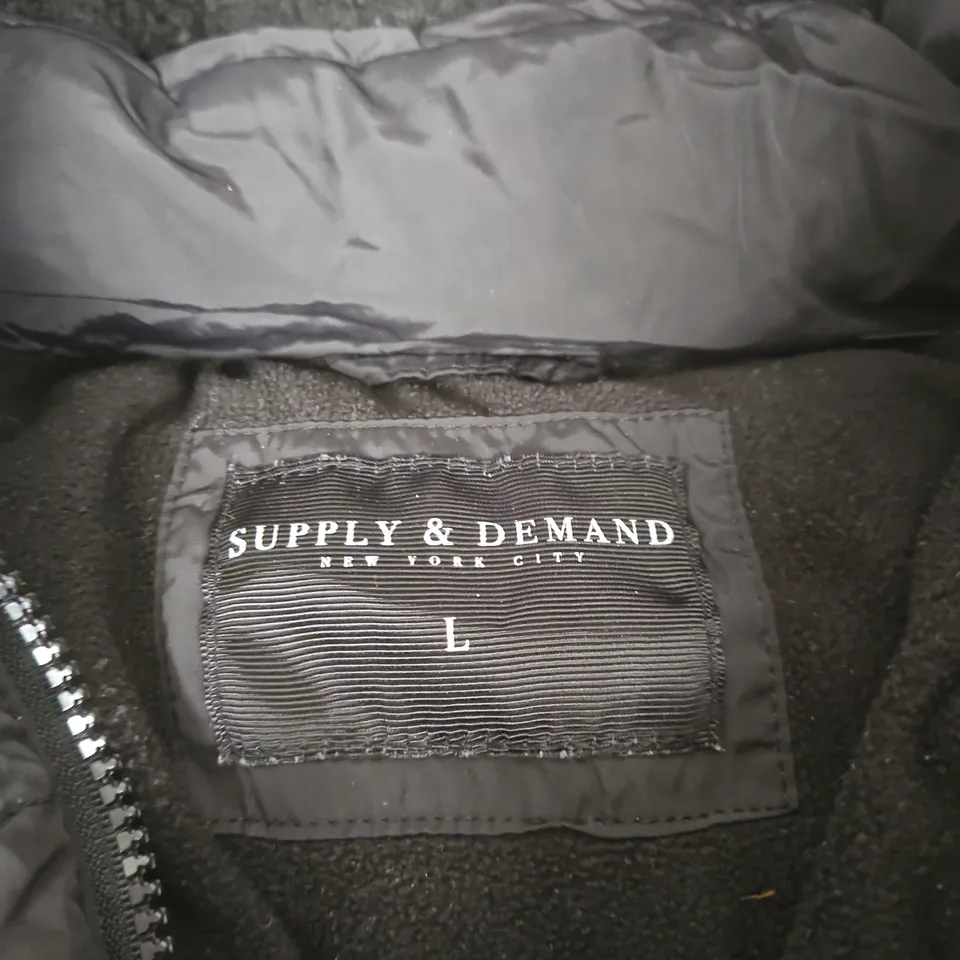 SUPPLY & DEMAND MEN'S PUFFER JACKET WITH FUR HOOD – UK SIZE L – BLACK