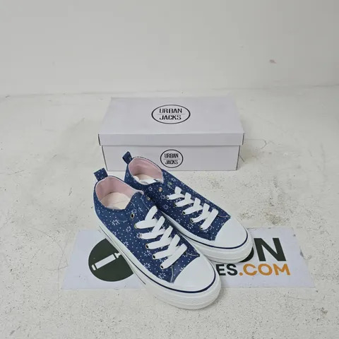 URBAN JACKS ' DENIM FLORAL PRINT SNEAKERS β UK 7