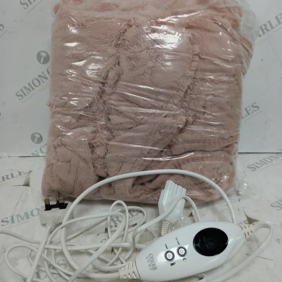 COZEE HOME VELVETSOFT HEATED THROW IN PINK