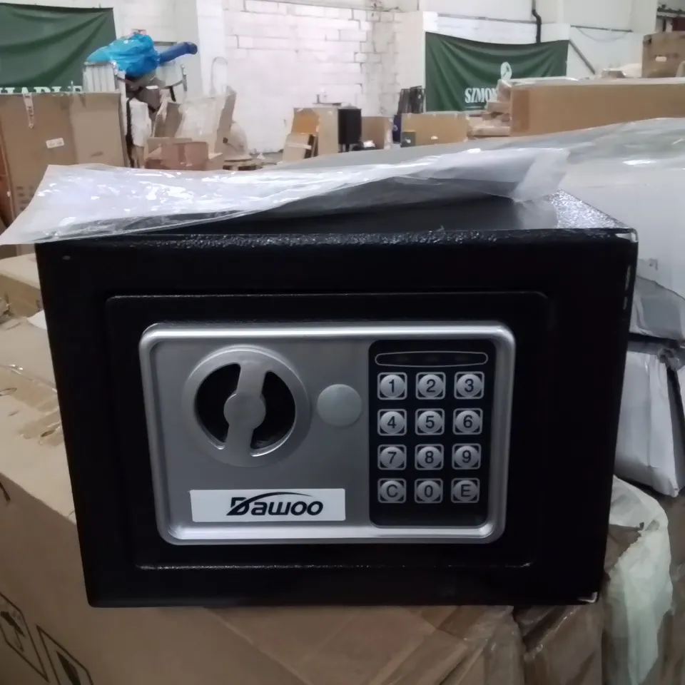BOXED METAL CODE LOCK SAFE 