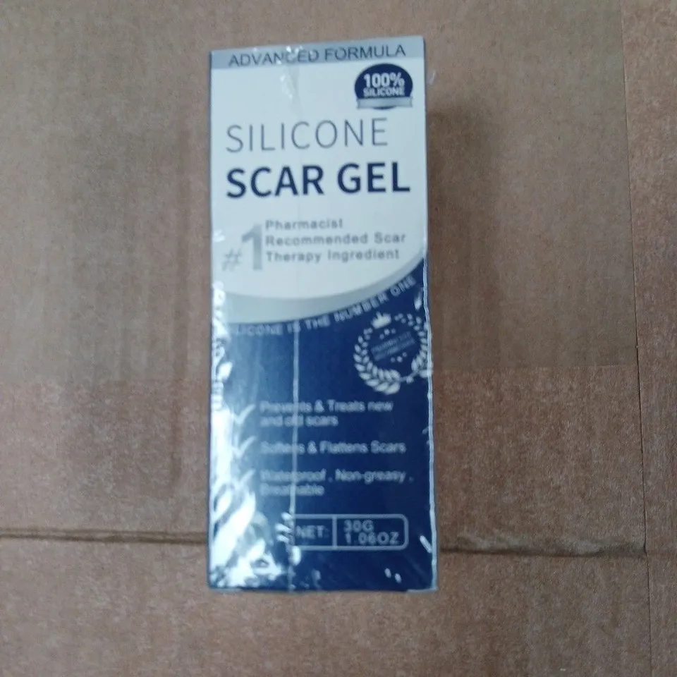 APPROXIMATELY 16 ASSORTED ITEMS INCLUDING SILICONE SCAR GEL AND WART REMOVER