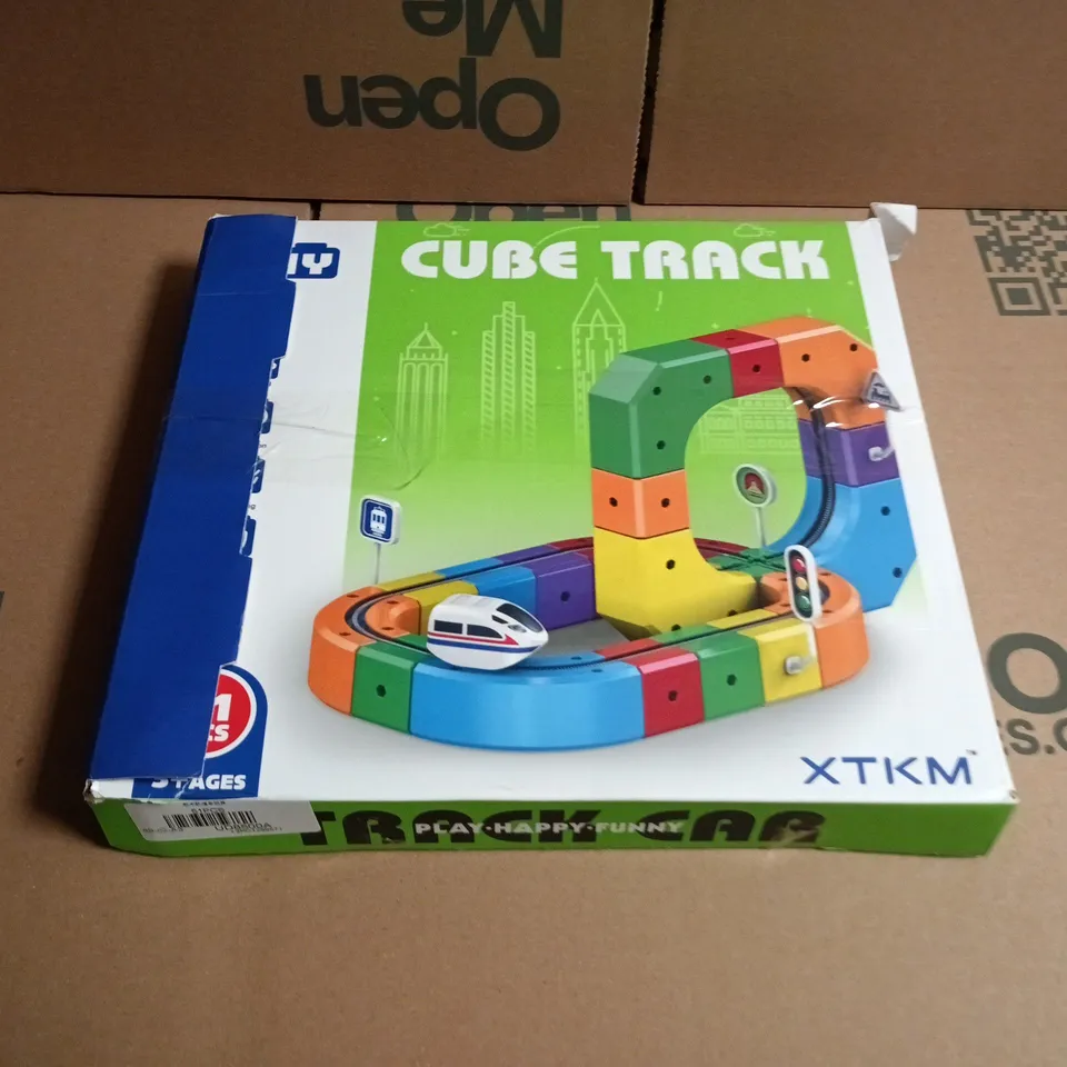 CUBE TRACK BOXED TOY SET 