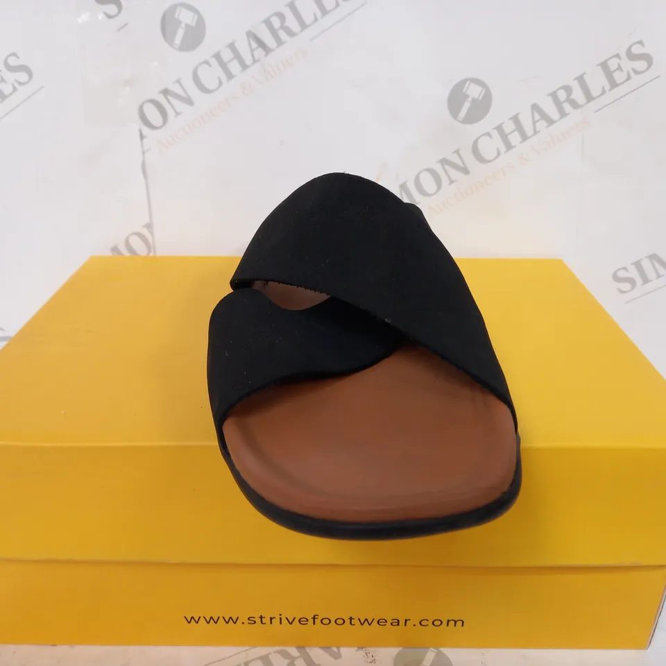 BOXED STRIVE PALMA SLIDER SANDALS IN BLACK SIZE 6