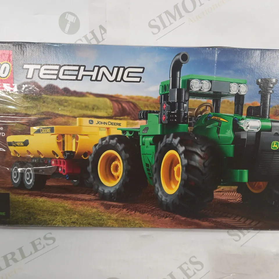 LEGO TECHNIC 42136 - JOHN DEERE 9620R 4WD TRACTOR
